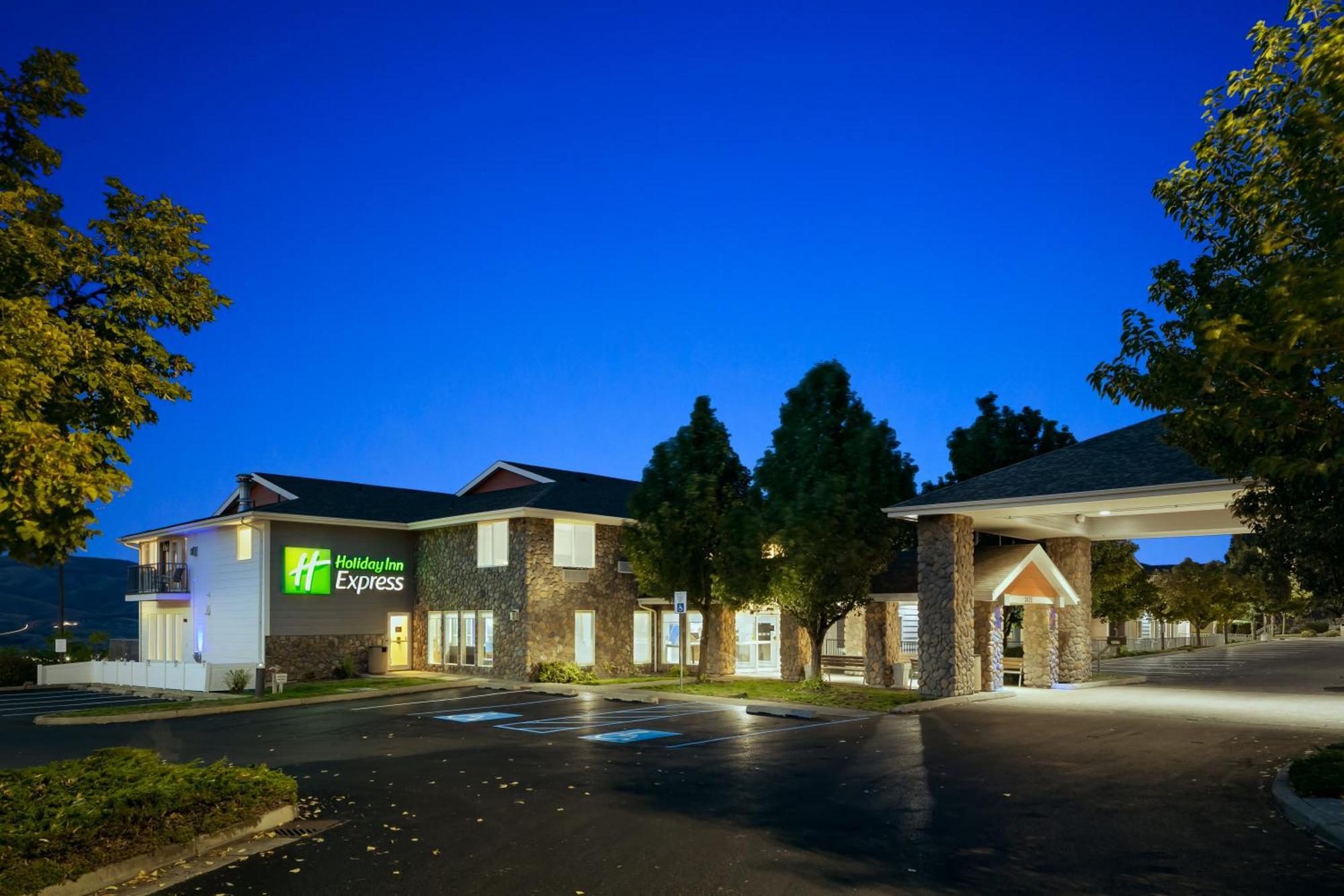 Holiday Inn Express Lewiston By Ihg Exterior foto